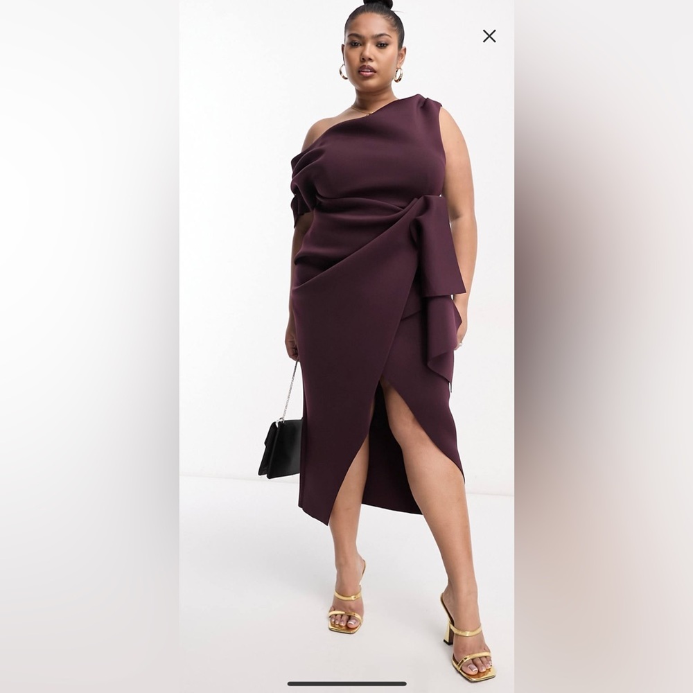 Fallen shoulder body con dress